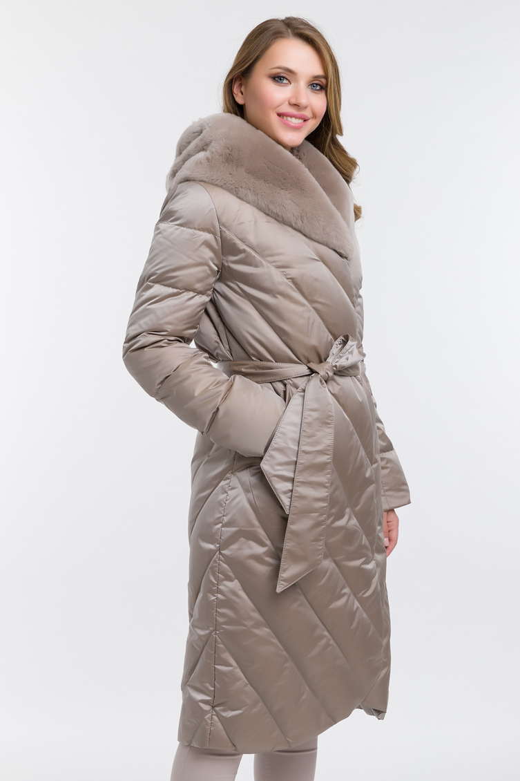 Женское шерстяное пальто с меховым воротником
